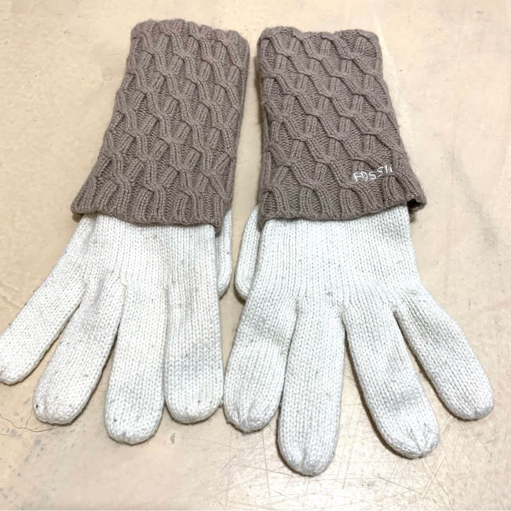 Fossil Tan & Cream Cable Knit Stretch Long Gloves Winter Fashion Dainty Womens